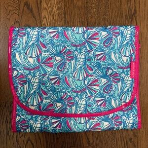 Lilly Pulitzer for Target- 11.7"x8"x3" Hanging Valet Case My Fans Print